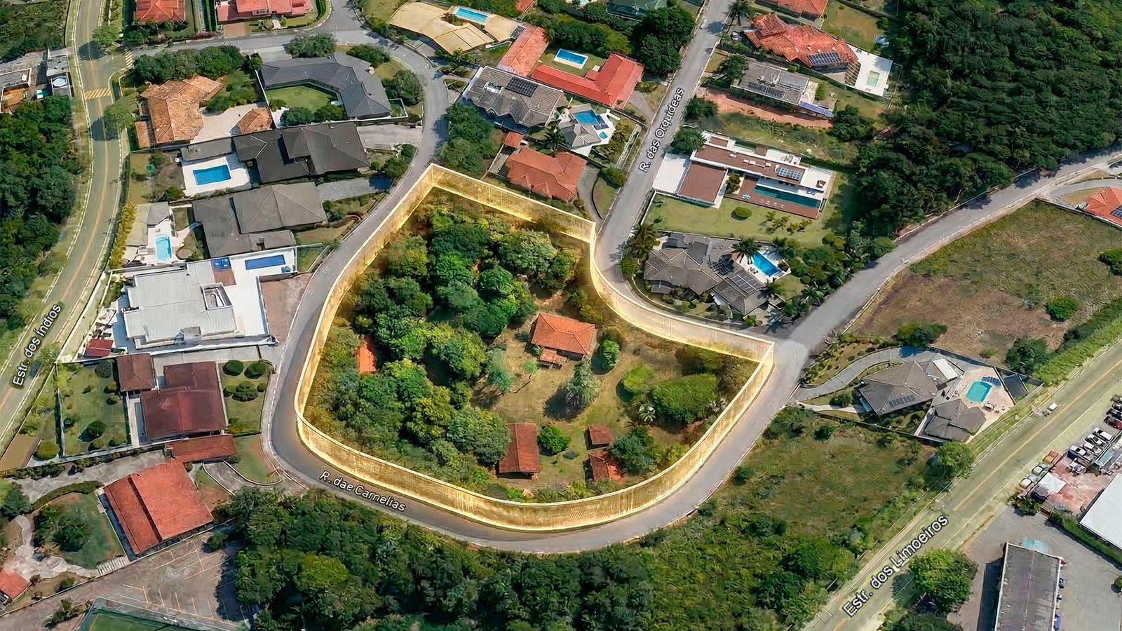 Terreno com 5.842m²  no Condomínio Arujazinho - Foto 2