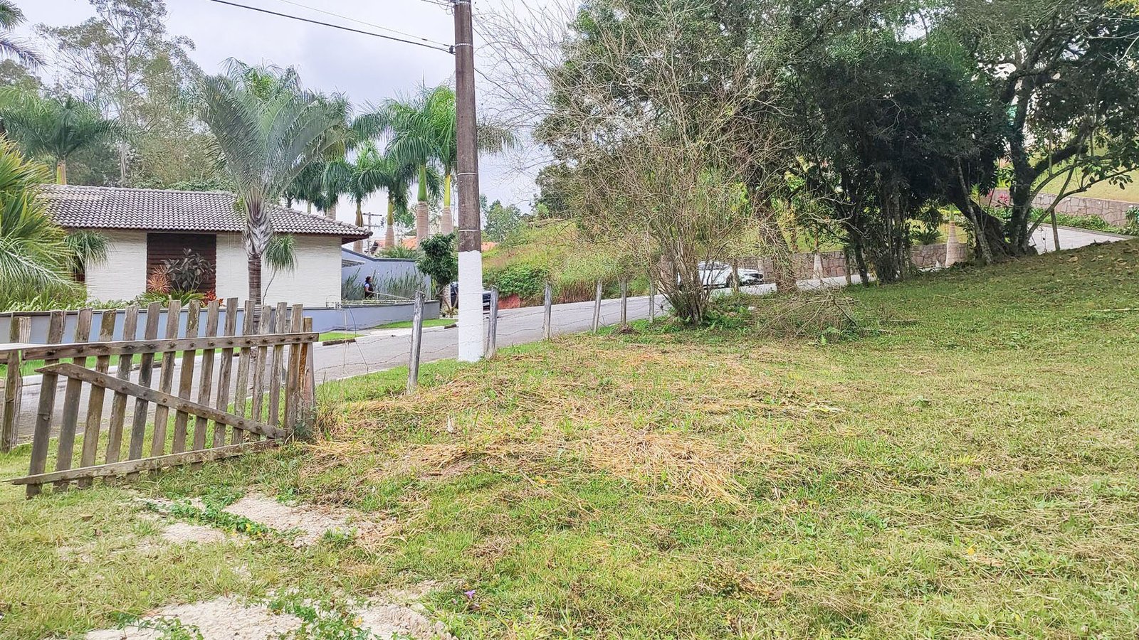 Terreno com 5.842m²  no Condomínio Arujazinho - Foto 6