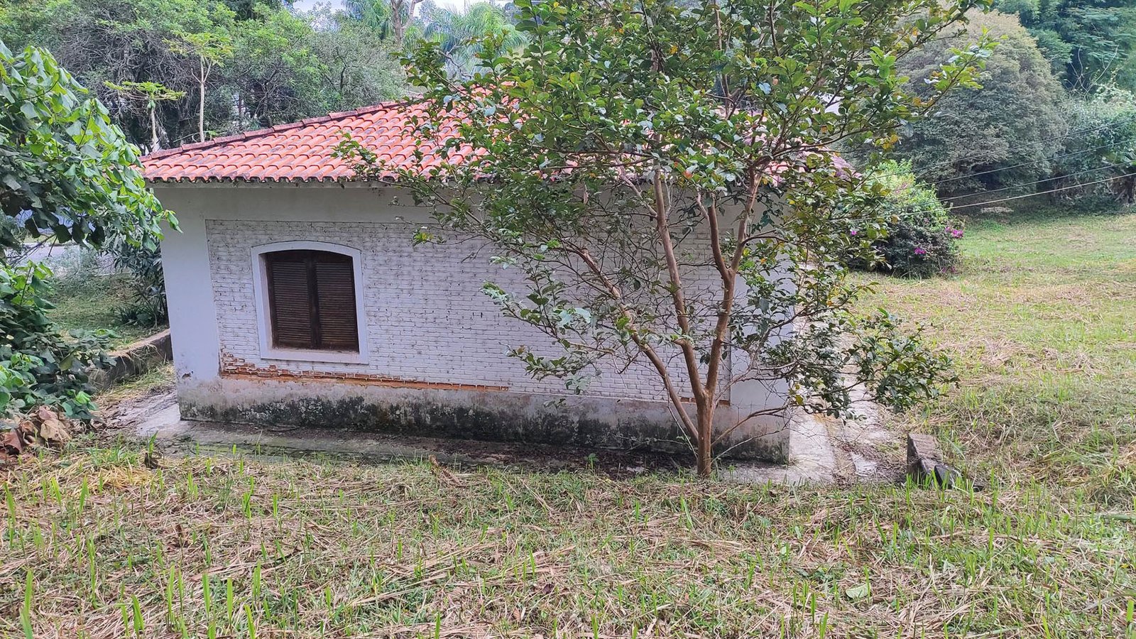 Terreno com 5.842m²  no Condomínio Arujazinho - Foto 16